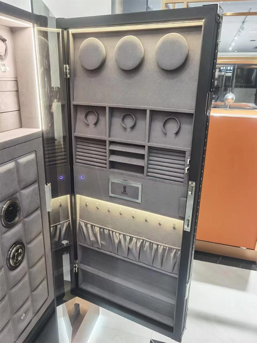 Jewelry Safe with Watch Winder